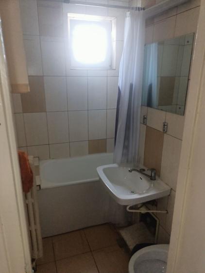 Apartament cu 2 camere semidecomandat în Florești