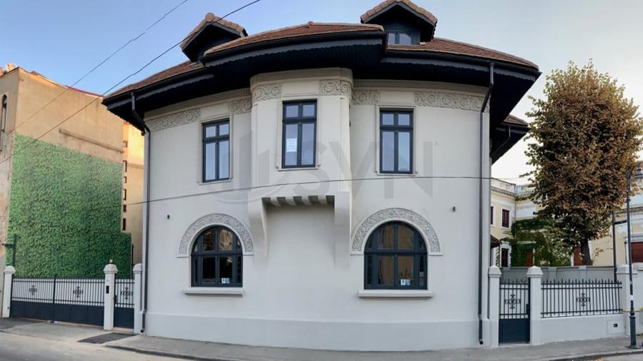 Casă cu 5 camere cu Teren 474 Mp în Lahovari