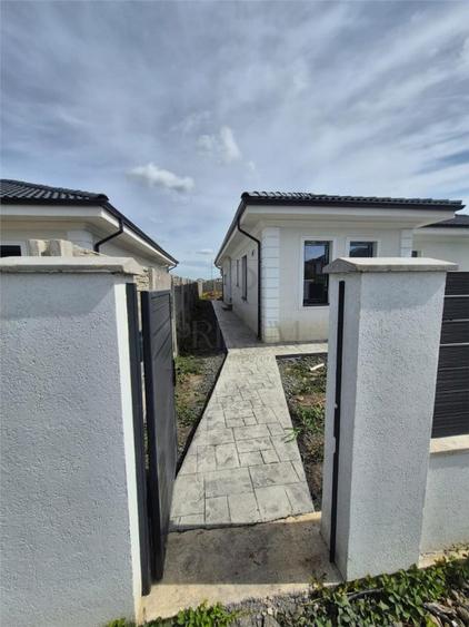 Duplex parter - 2 dormitoare - 2 bai - zona excelenta la 4 b - 9