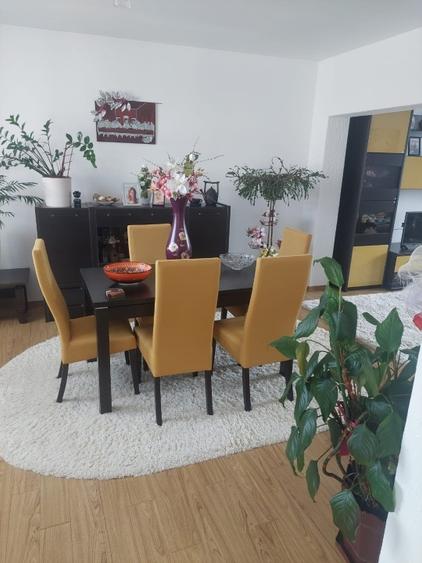Duplex cu 5 camere cu Canalizare în Crăciunești