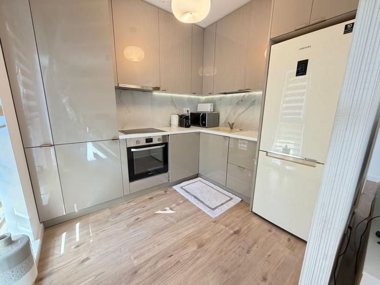 Apartament cu 2 camere semidecomandat, mobilat în Floreasca
