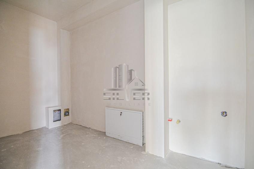 Duplex cu 4 camere cu Canalizare în Florești