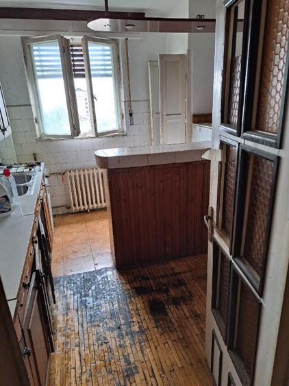 Apartament cu 3 camere decomandat în Dacia