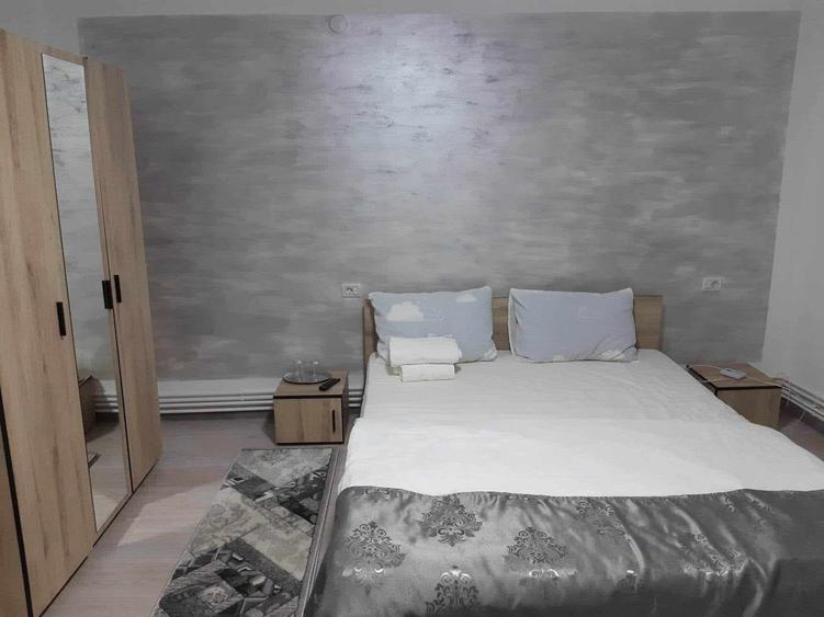 Casă cu 3 camere cu Teren 80 Mp în Breazova