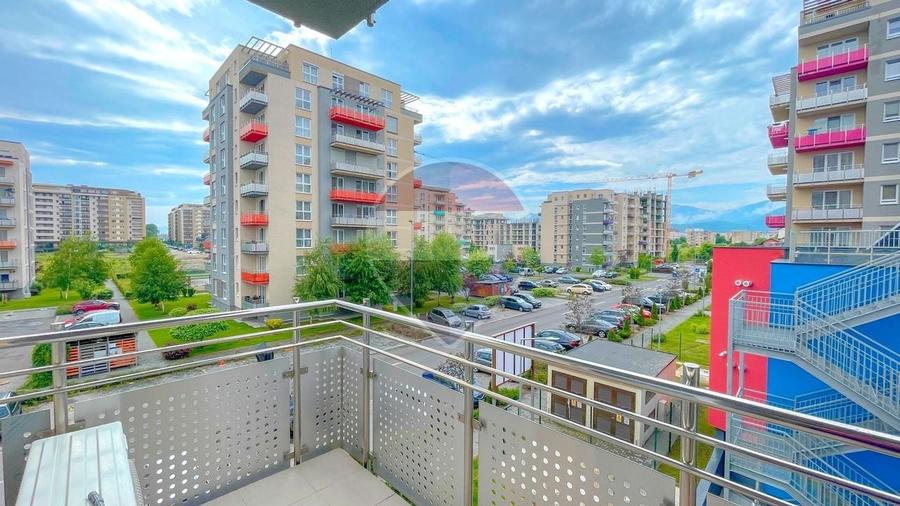 Apartament cu 2 camere decomandat, mobilat în Tractorul