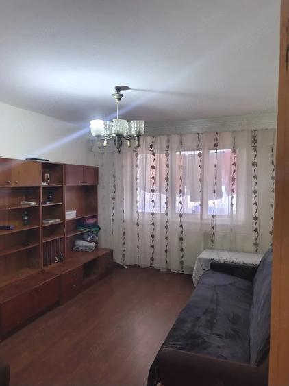 Apartament cu 2 camere semidecomandat în Alecu Russo