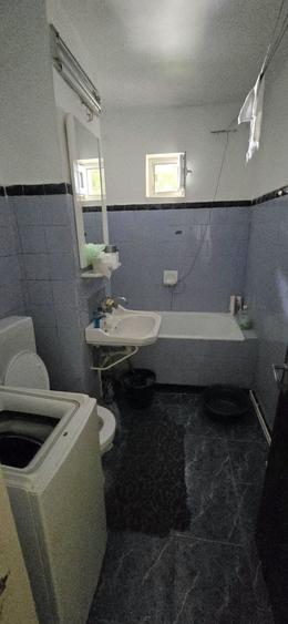 ETAJ 1, Micro 5 Targoviste , vanzare apartament 3 camere - 6