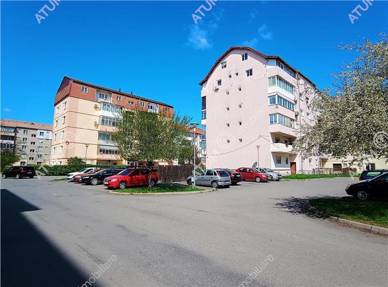 Apartament cu 3 camere decomandat, mobilat în Terezian