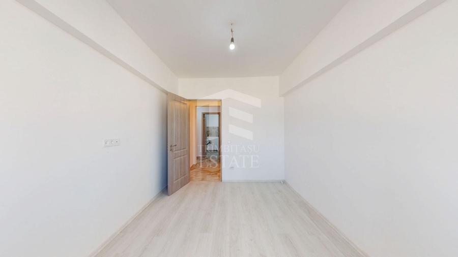 Apartament cu 3 camere decomandat în Drumul Taberei