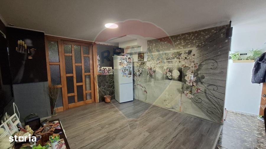 Casă cu 5 camere cu Teren 20 Mp în Central