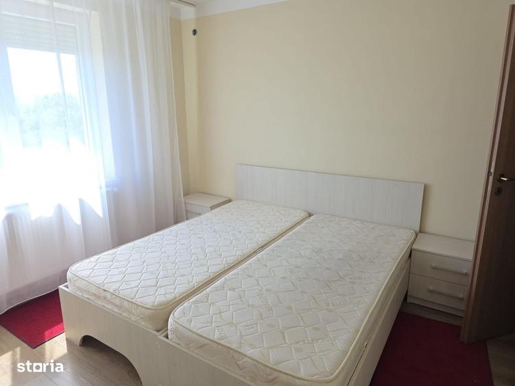 Apartament cu 3 camere în Cetate