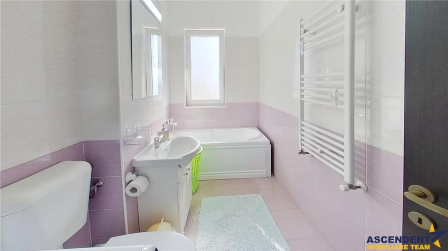 Apartament cu 2 camere decomandat în Sânpetru