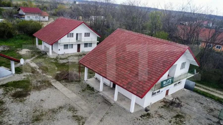 Casă cu Teren 450 Mp în Arcani