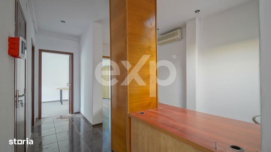 Apartament cu 5 camere decomandat în Astra