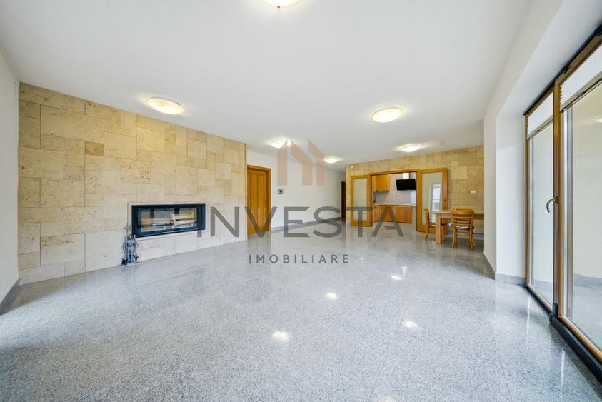 Apartament cu 4 camere semidecomandat în Zorilor
