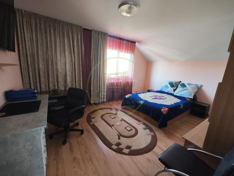 Casă individuală cu 5 camere cu Teren 233 Mp în Brestei