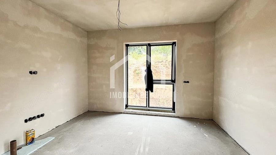 Casă cu 4 camere cu Teren 600 Mp în Jucu