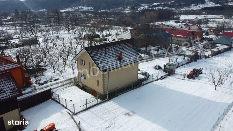 Casă cu 4 camere în Șuici