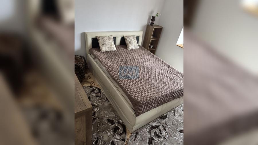 Apartament cu 4 camere decomandat, mobilat în Central