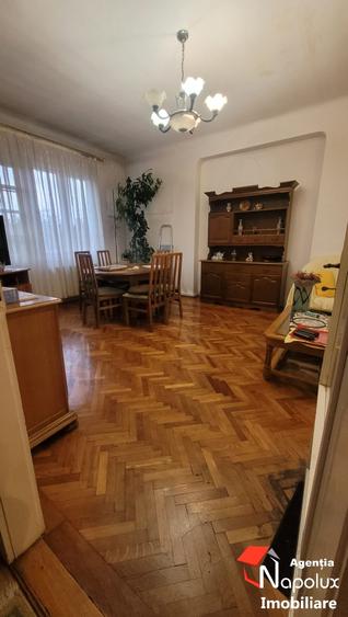 Apartament cu 3 camere decomandat în Central