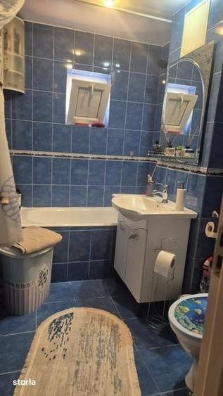 Apartament cu 3 camere în Rovine