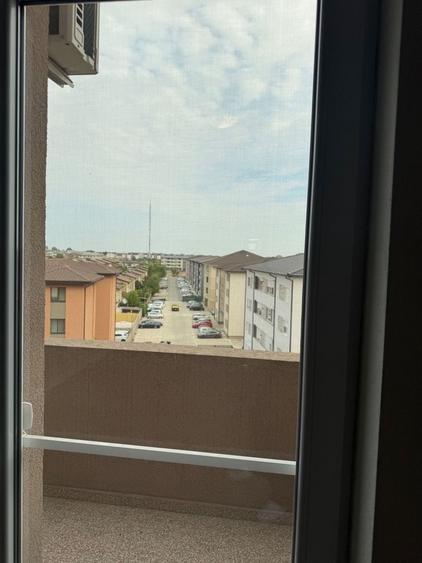 Apartament cu 2 camere semidecomandat în Girocului