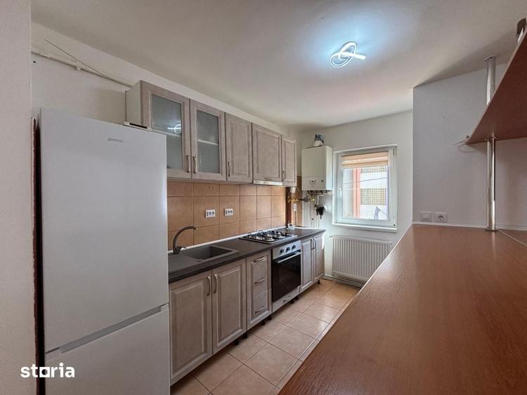 Apartament cu 3 camere decomandat în Vasile Aaron