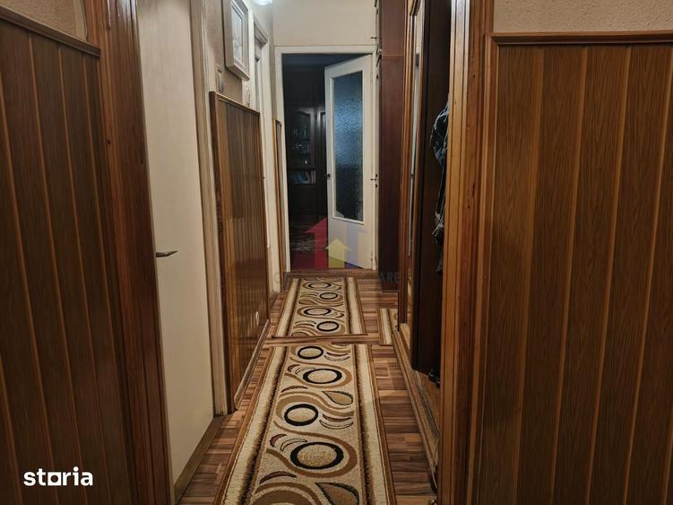 Apartament cu 4 camere în Buzaului