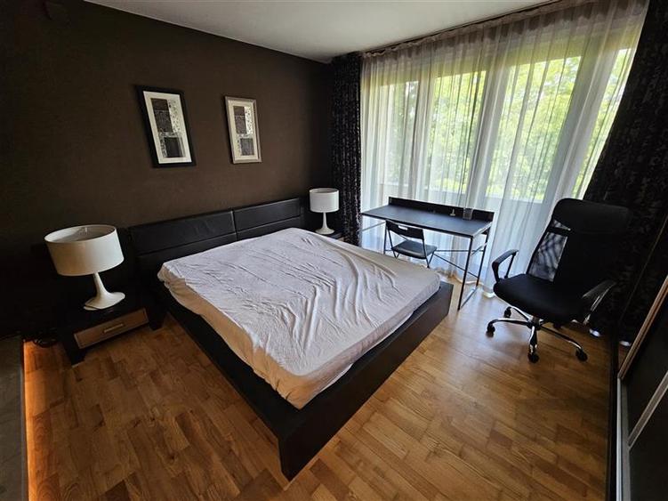 Apartament cu 2 camere semidecomandat, mobilat în Central