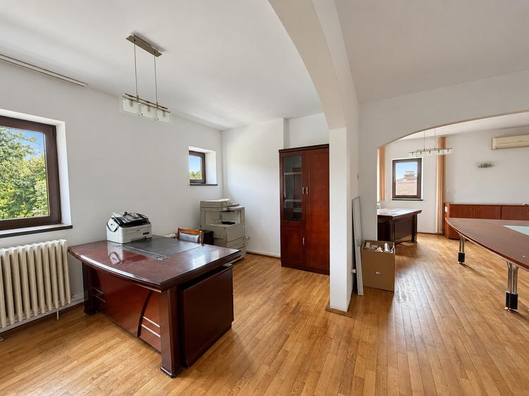 Apartament cu 3 camere decomandat, mobilat în Cotroceni