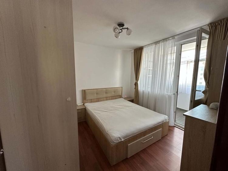Apartament cu 3 camere semidecomandat în Dărmănești