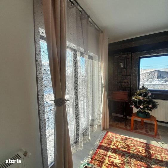 Casă cu 4 camere în Albești
