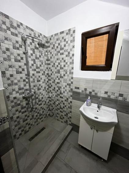 Casă individuală cu 6 camere cu Canalizare în Beclean