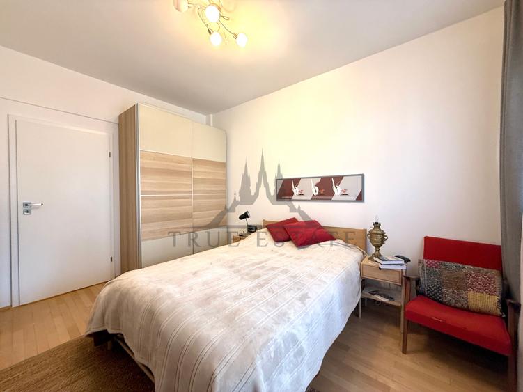 Apartament cu 3 camere semidecomandat în Armeneasca