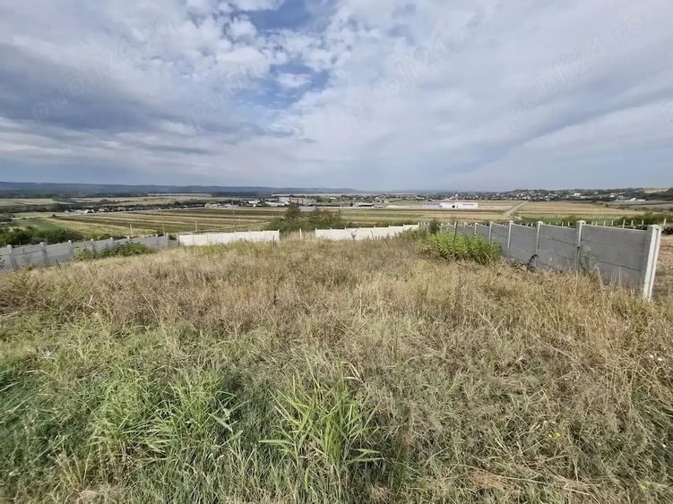 Teren de 900 mp, în Brădești