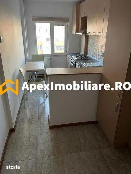 Apartament cu 2 camere semidecomandat, mobilat în Eminescu