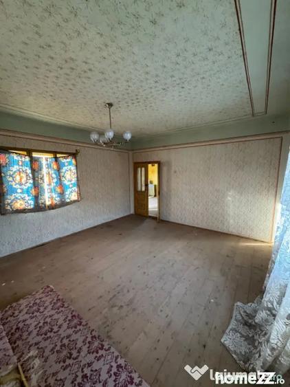 Casă cu 3 camere cu Teren 2500 Mp în Șindrești