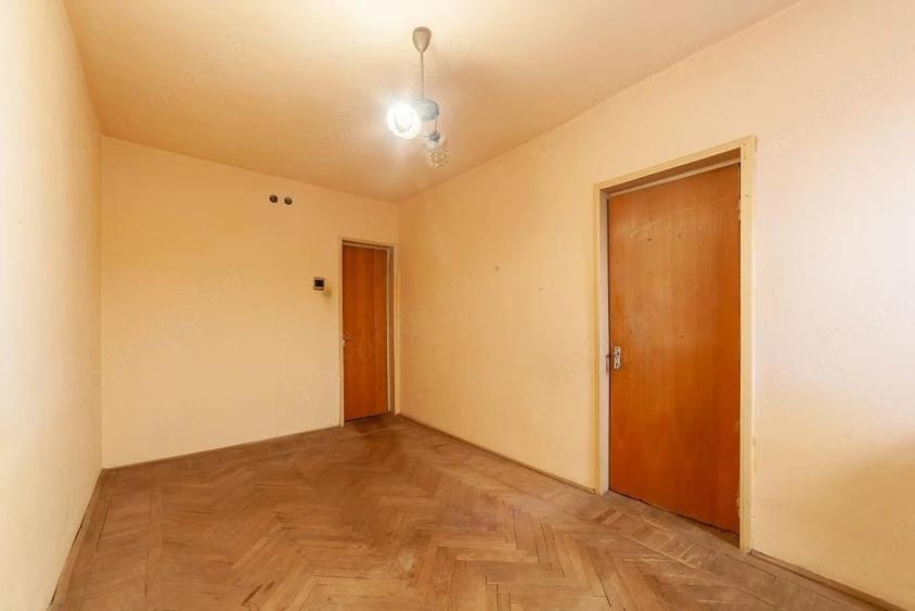 Apartament cu 3 camere decomandat în Războieni
