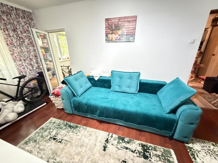 Apartament cu 2 camere decomandat în Nicolina