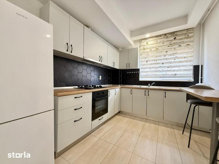 Apartament cu 3 camere decomandat în Ștefăneștii de Jos