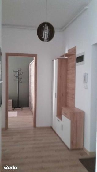 Apartament cu 2 camere decomandat în Dumbrăvița