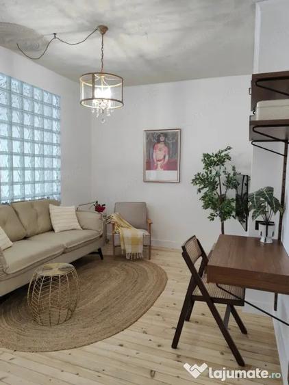 Apartament cu 2 camere decomandat în 1 Decembrie 1918