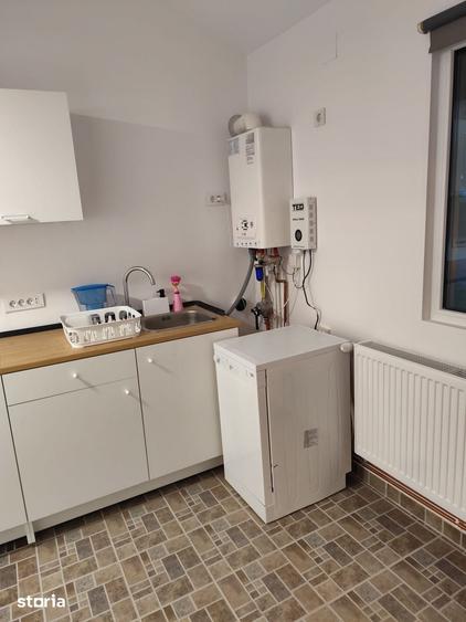 Casă cu 5 camere cu Teren 1468 Mp în Meri
