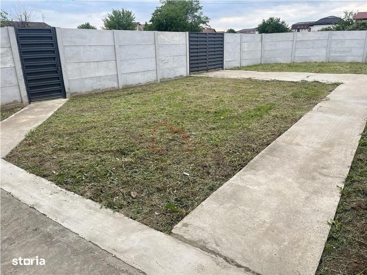 Casă cu 4 camere cu Canalizare în Dobroești