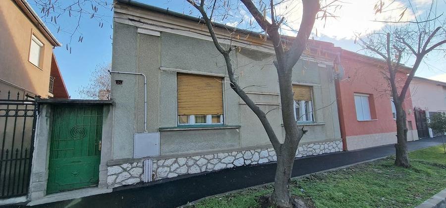 Casă cu 5 camere cu Teren 411 Mp în Cantemir