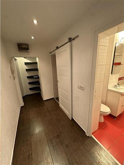 Apartament cu 3 camere semidecomandat în Circumvalațiunii