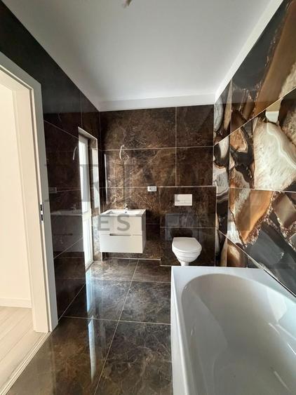 Duplex cu 4 camere cu Canalizare în Giarmata