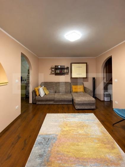 Apartament cu 2 camere semidecomandat, mobilat în Central