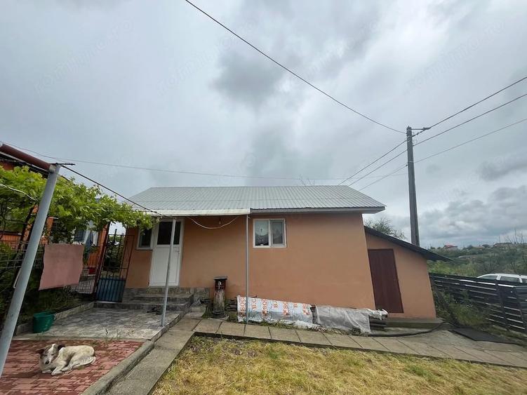 Casă cu 4 camere cu Teren 1153 Mp în Central