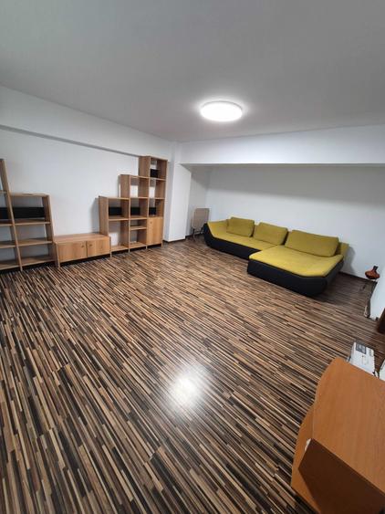 Apartament cu 2 camere decomandat în Popoveni